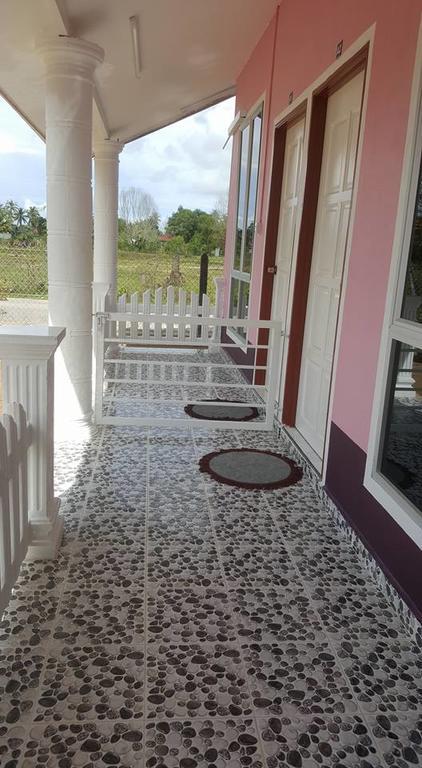 Iz Budget 2 Kampung Kuala Besut Exterior foto