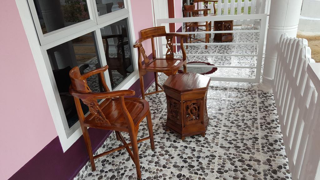 Iz Budget 2 Kampung Kuala Besut Exterior foto