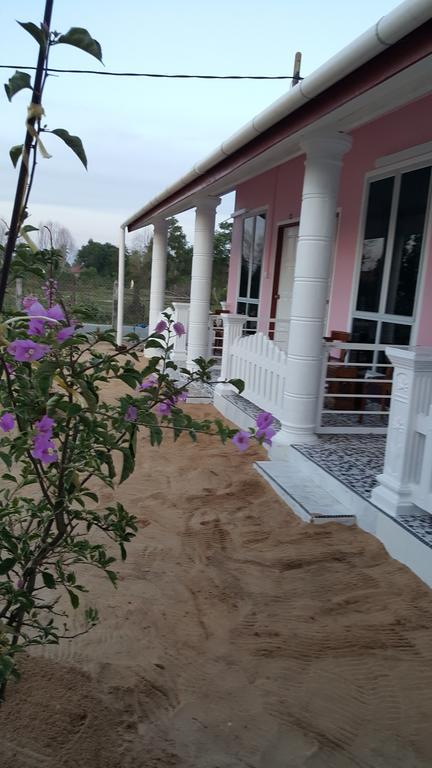Iz Budget 2 Kampung Kuala Besut Exterior foto